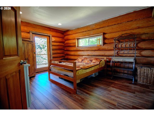 31366 Se JACKKNIFE Rd, Eagle Creek, OR 97022