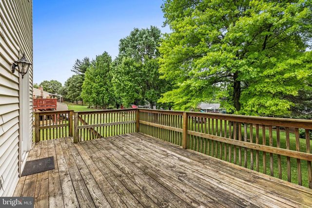9 AUDUBON CIR, Stevens, PA 17578