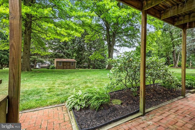 9 AUDUBON CIR, Stevens, PA 17578