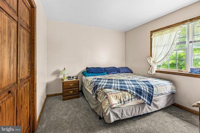 9 AUDUBON CIR, Stevens, PA 17578