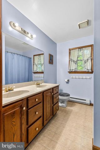 9 AUDUBON CIR, Stevens, PA 17578