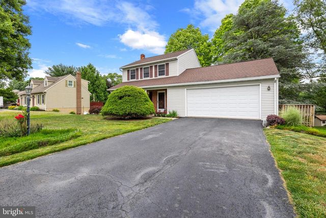 9 AUDUBON CIR, Stevens, PA 17578