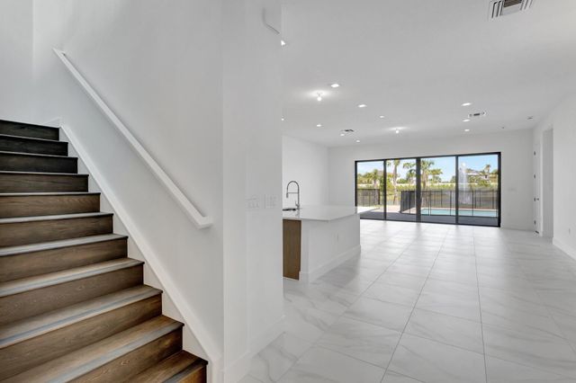 13079 Feathering Way, Palm Beach Gardens, FL 33412