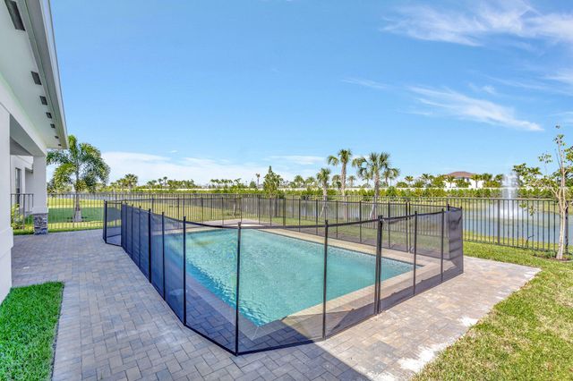 13079 Feathering Way, Palm Beach Gardens, FL 33412