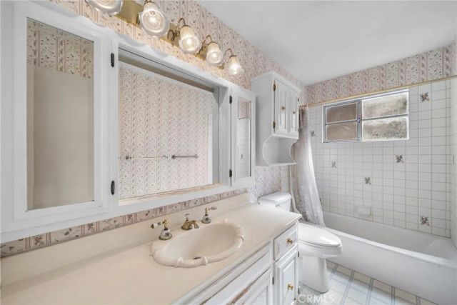 18427 San Fernando Mission, Porter Ranch, CA 91326