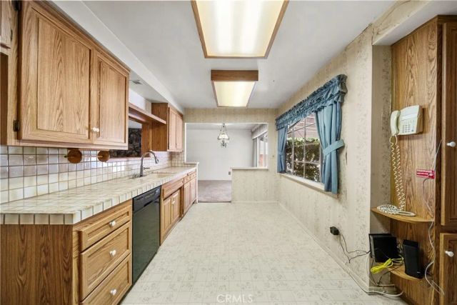 18427 San Fernando Mission, Porter Ranch, CA 91326