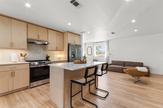 2211 Longwood Lane, Dallas, TX 75228