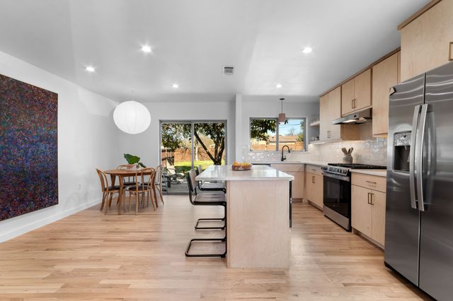 2211 Longwood Lane, Dallas, TX 75228