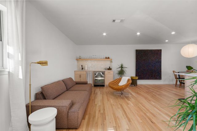 2211 Longwood Lane, Dallas, TX 75228