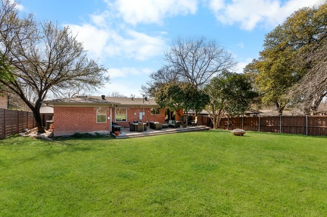 2211 Longwood Lane, Dallas, TX 75228