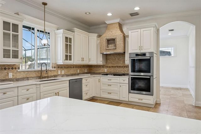 11606 LIPSEY ROAD, Tampa, FL 33618