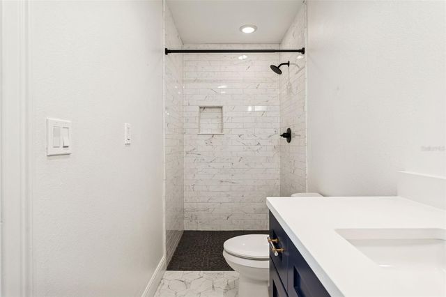 11606 LIPSEY ROAD, Tampa, FL 33618