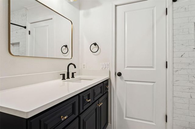 11606 LIPSEY ROAD, Tampa, FL 33618