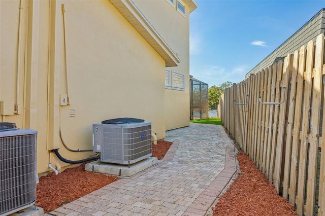 11606 LIPSEY ROAD, Tampa, FL 33618