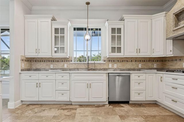 11606 LIPSEY ROAD, Tampa, FL 33618