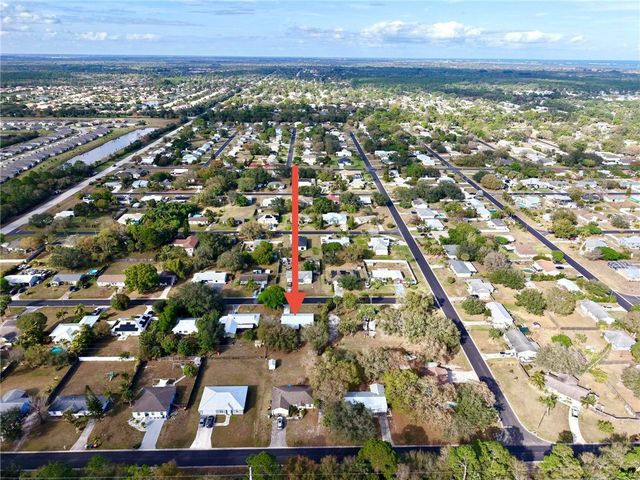 1765 24th Place SW, Vero Beach, FL 32962