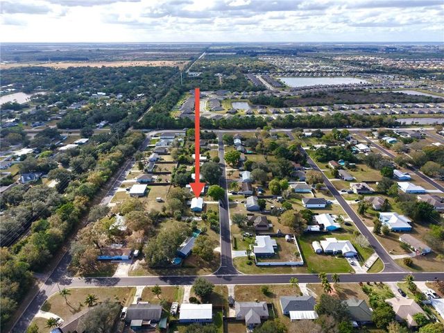 1765 24th Place SW, Vero Beach, FL 32962
