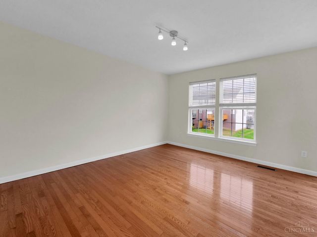 7507 Victoria Falls Avenue, Deerfield Twp., OH 45039