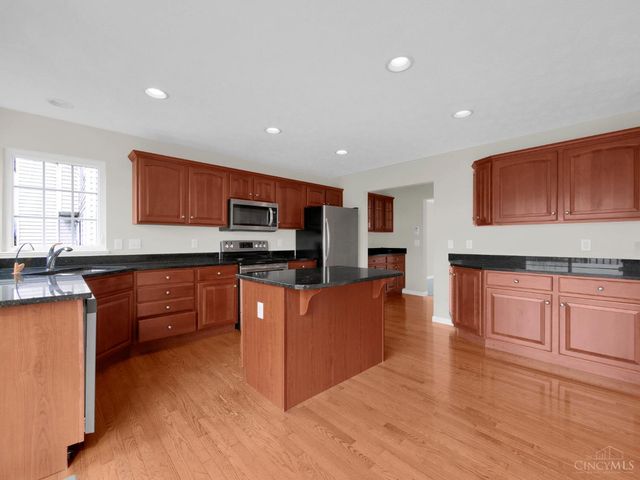 7507 Victoria Falls Avenue, Deerfield Twp., OH 45039