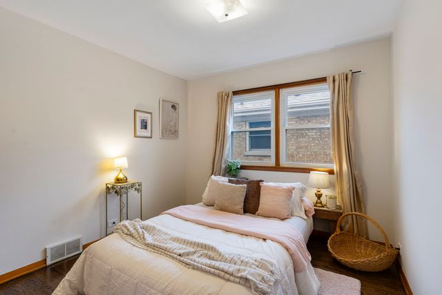 2402 N 77th Court, Elmwood Park, IL 60707