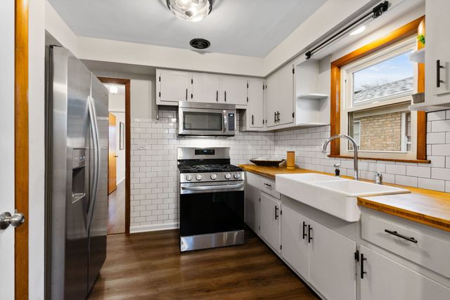 2402 N 77th Court, Elmwood Park, IL 60707