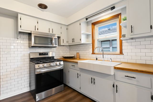 2402 N 77th Court, Elmwood Park, IL 60707