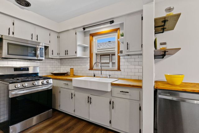 2402 N 77th Court, Elmwood Park, IL 60707