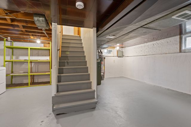 2402 N 77th Court, Elmwood Park, IL 60707