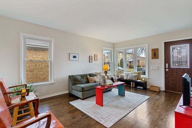 2402 N 77th Court, Elmwood Park, IL 60707