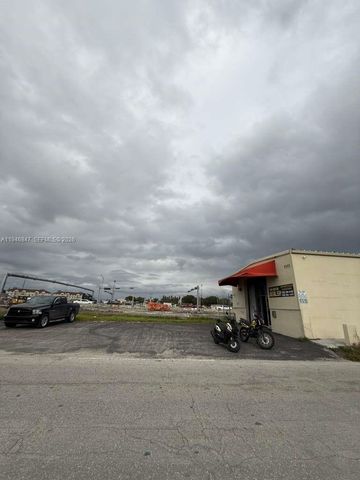 9355 NW South River Dr, Medley, FL 33166