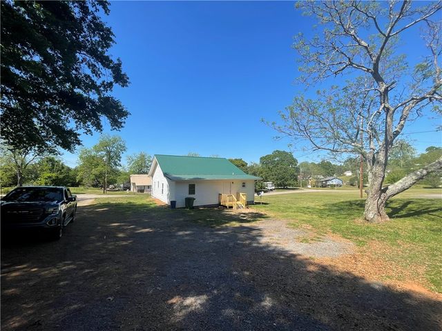 22 Third Street, Pendleton, SC 29670