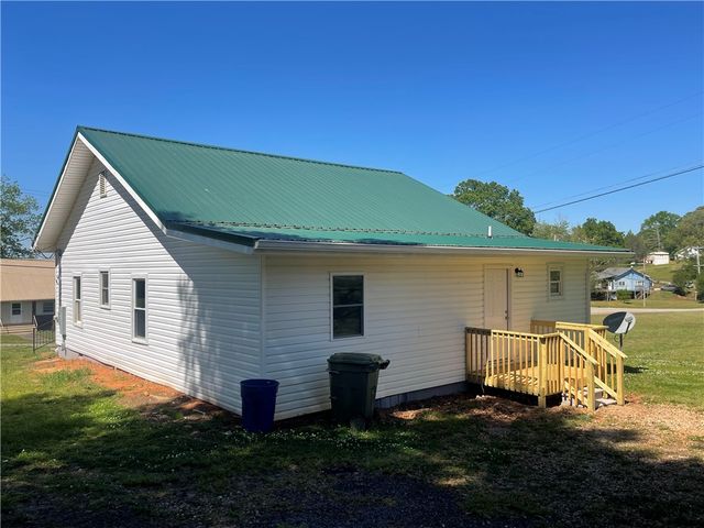 22 Third Street, Pendleton, SC 29670