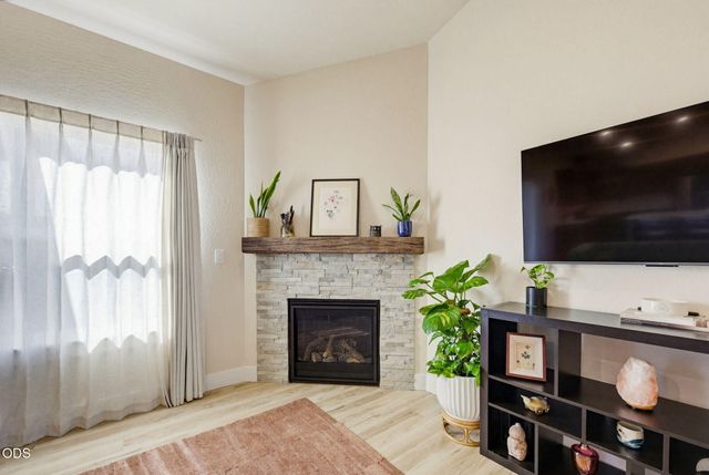 137 Willow Springs Drive, Talent, OR 97540