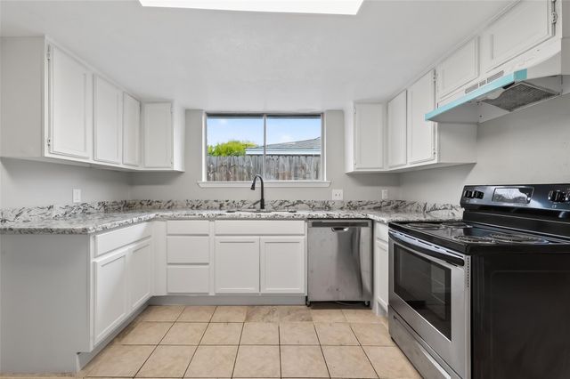 10510 Overview Drive, Sugar Land, TX 77498