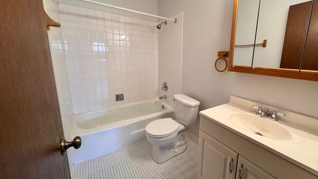 835 Judson Avenue 101, Evanston, IL 60202