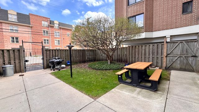 835 Judson Avenue 101, Evanston, IL 60202