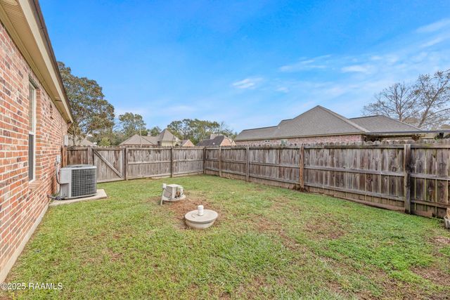 100 Pontchartrain Drive, Carencro, LA 70520