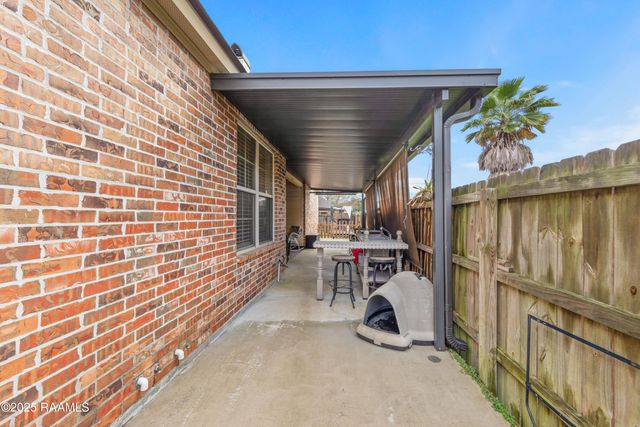 100 Pontchartrain Drive, Carencro, LA 70520