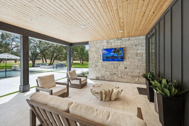 1301 County Road 218, Weimar, TX 78962