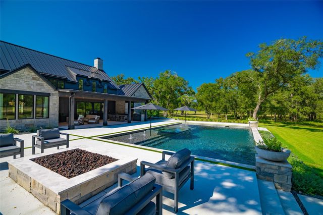 1301 County Road 218, Weimar, TX 78962