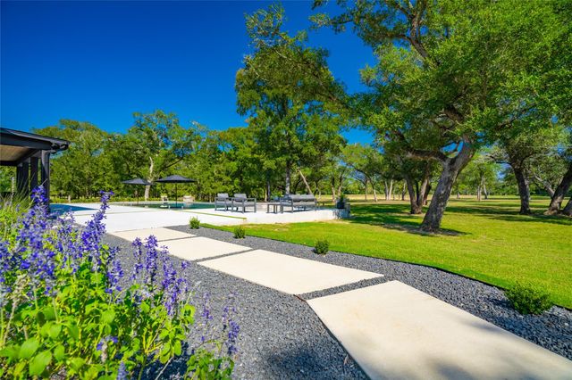 1301 County Road 218, Weimar, TX 78962