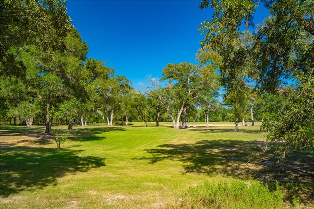1301 County Road 218, Weimar, TX 78962