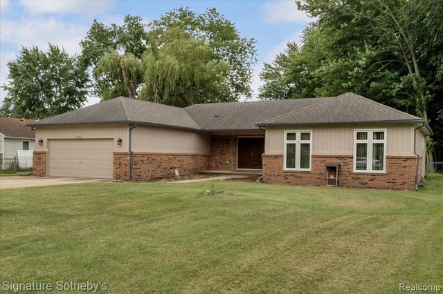 26820 Alray Street, Chesterfield, MI 48051
