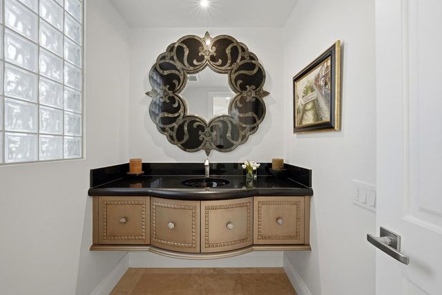 54310 Riviera, La Quinta, CA 92253