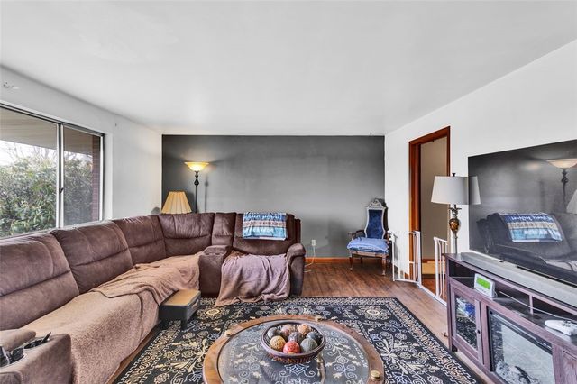 605 Short St, Hempfield Twp, PA 15601