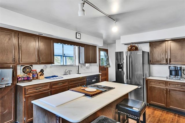 605 Short St, Hempfield Twp, PA 15601