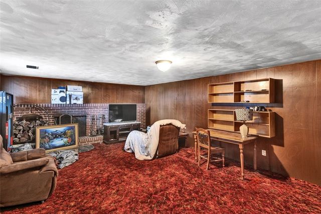 605 Short St, Hempfield Twp, PA 15601