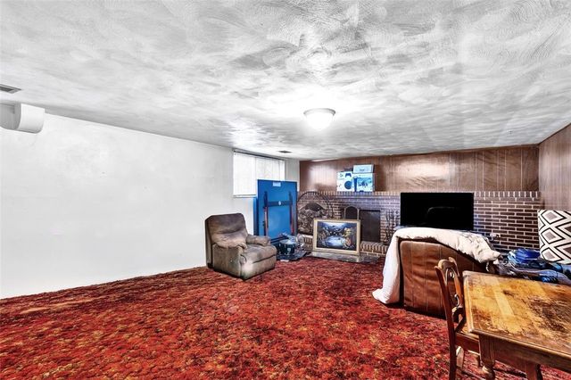 605 Short St, Hempfield Twp, PA 15601