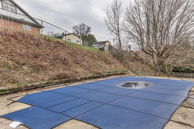 605 Short St, Hempfield Twp, PA 15601