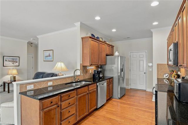 6246 Langdon Village Court, Clemmons, NC 27102
